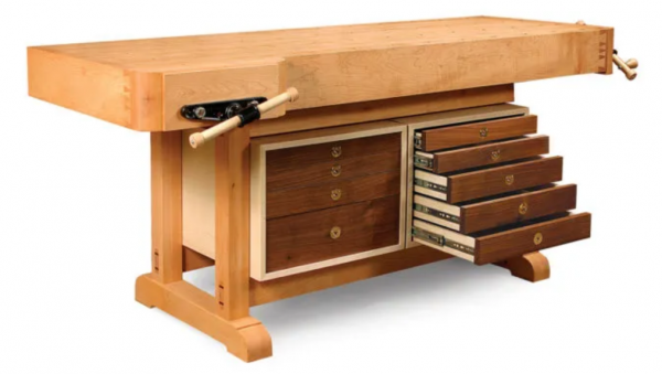 Meja kerja dengan ruang laci untuk menyimpan peralatan kecil